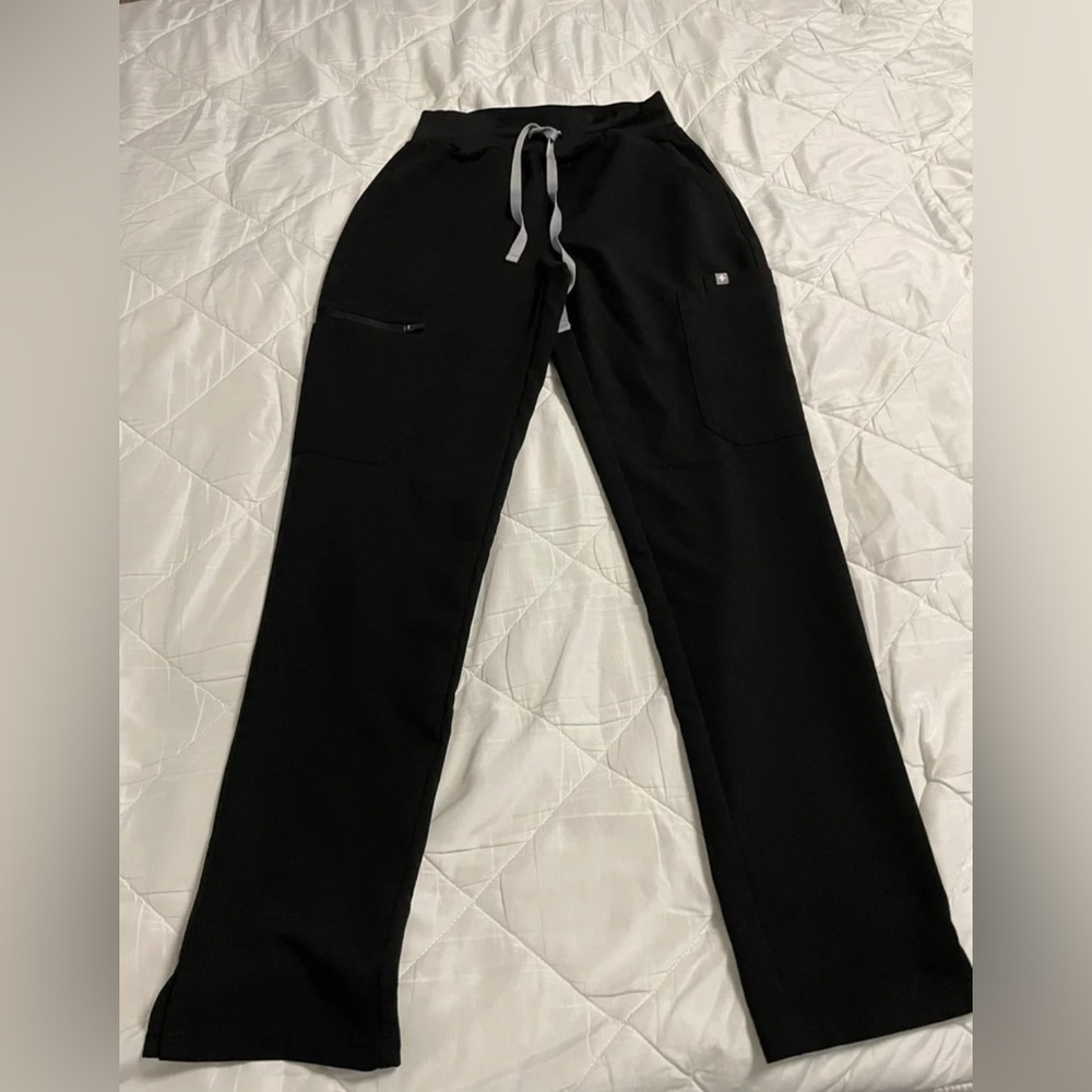 Fig’s Scrub Pants